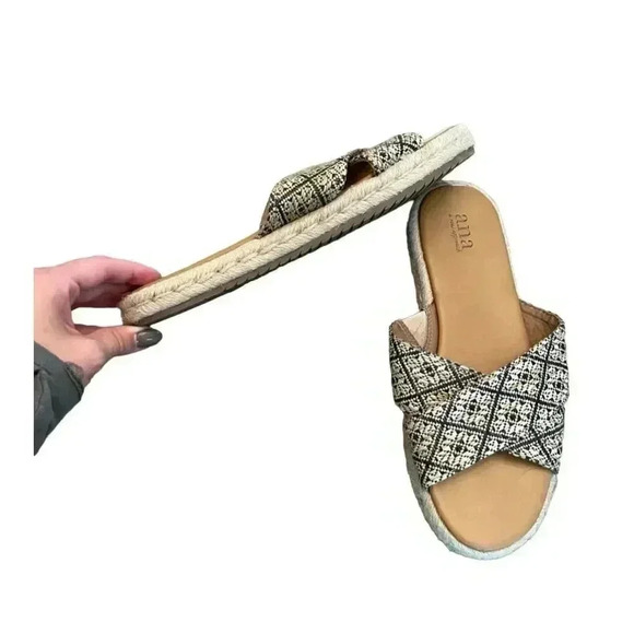A New Approach Woven Patterned Espadrille Slip On Sandals Size 9.5 - Picture 4 of 5